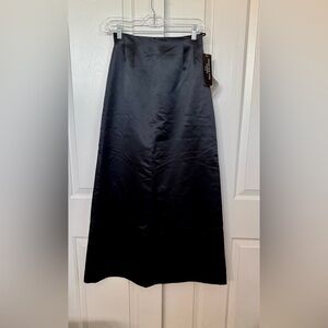 NWT petite Jones New York women A-line long skirt, satin and fully lined.